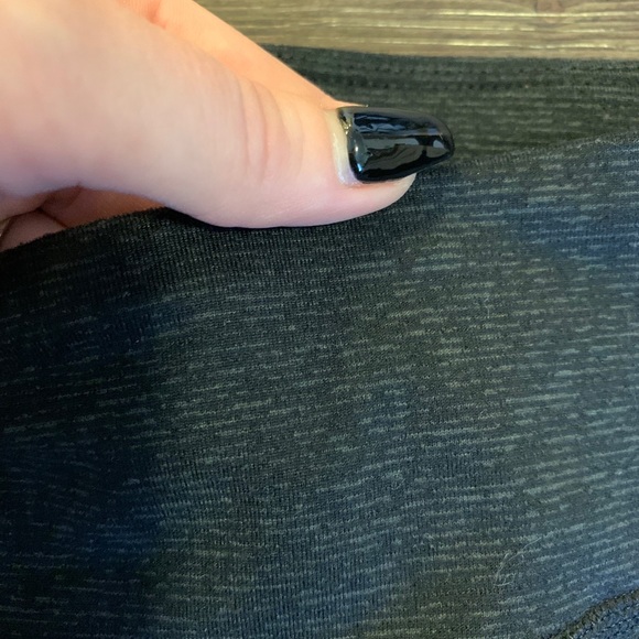 Under Armour Gray & Black Striped Crops - Picture 3 of 5